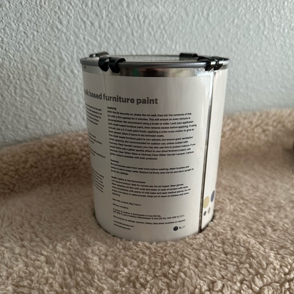 CHALK BASED FURNITURE PAINT. NWOT CANDY RED. HEMWAY - Picture 4 of 5